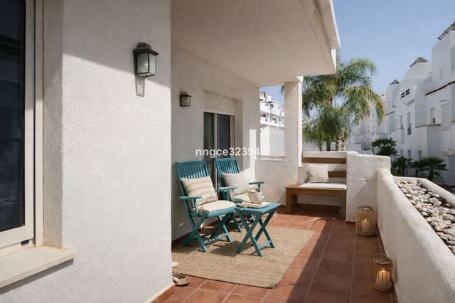 4 Zimmer Apartment zu verkaufen in Estepona mit Pool Garage - 319.000 € (Ref: 9640483)