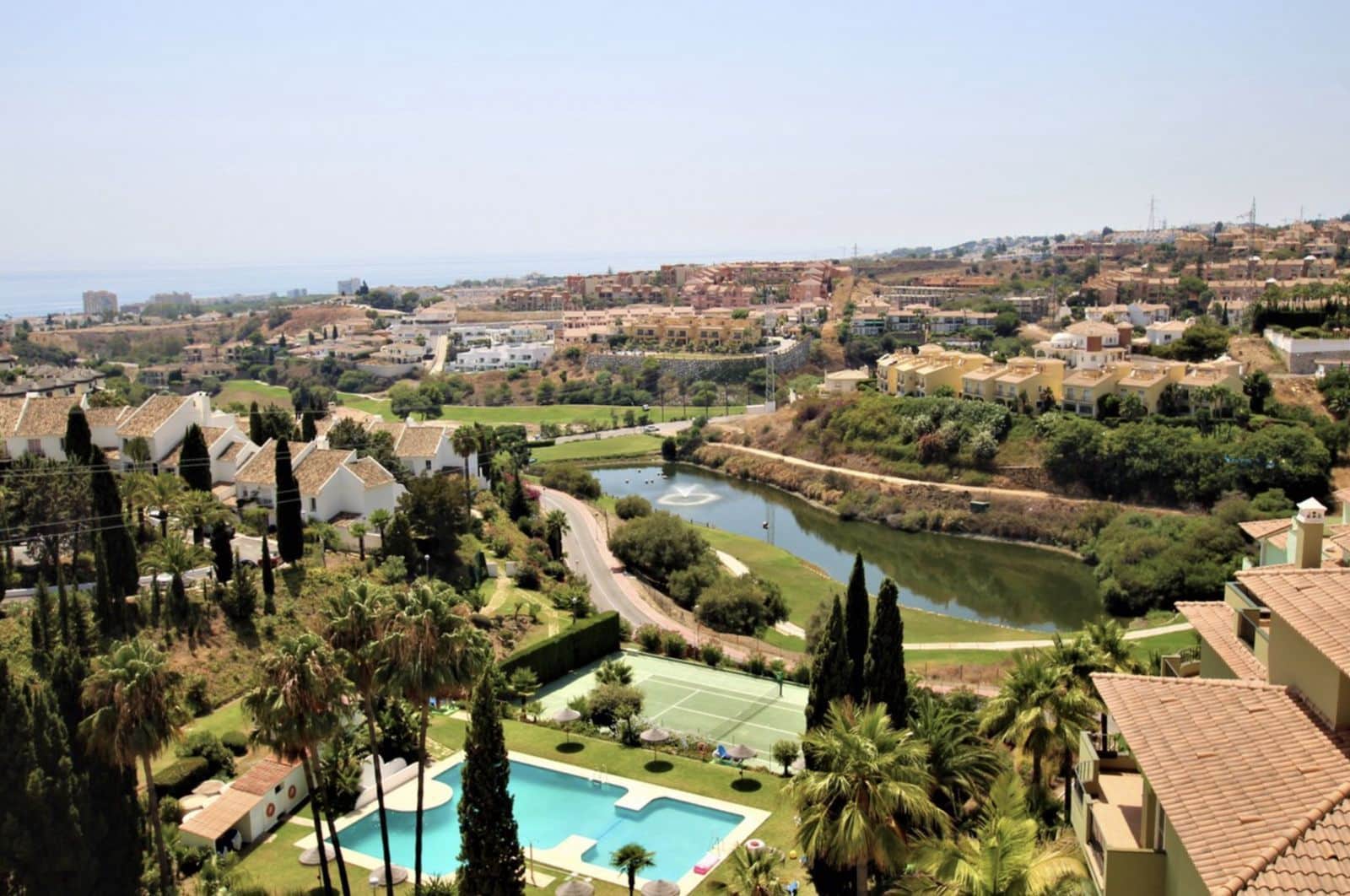 Apartamento de 2 habitaciones en Riviera del Sol en venta con piscina garaje - 310.000 € (Ref: 9640487)