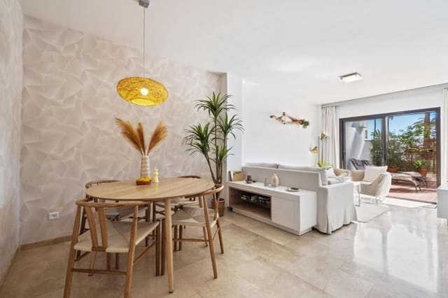 2 quarto Apartamento para venda em La Duquesa / Puerto de la Duquesa, Manilva com piscina - 430 000 € (Ref: 9640499)