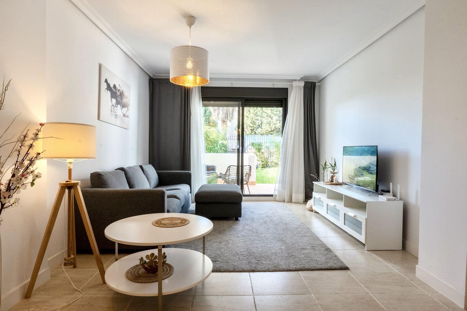 2 makuuhuone Huoneisto myytävänä paikassa New Golden Mile mukana uima-altaan - 349 000 € (Ref: 9649790)