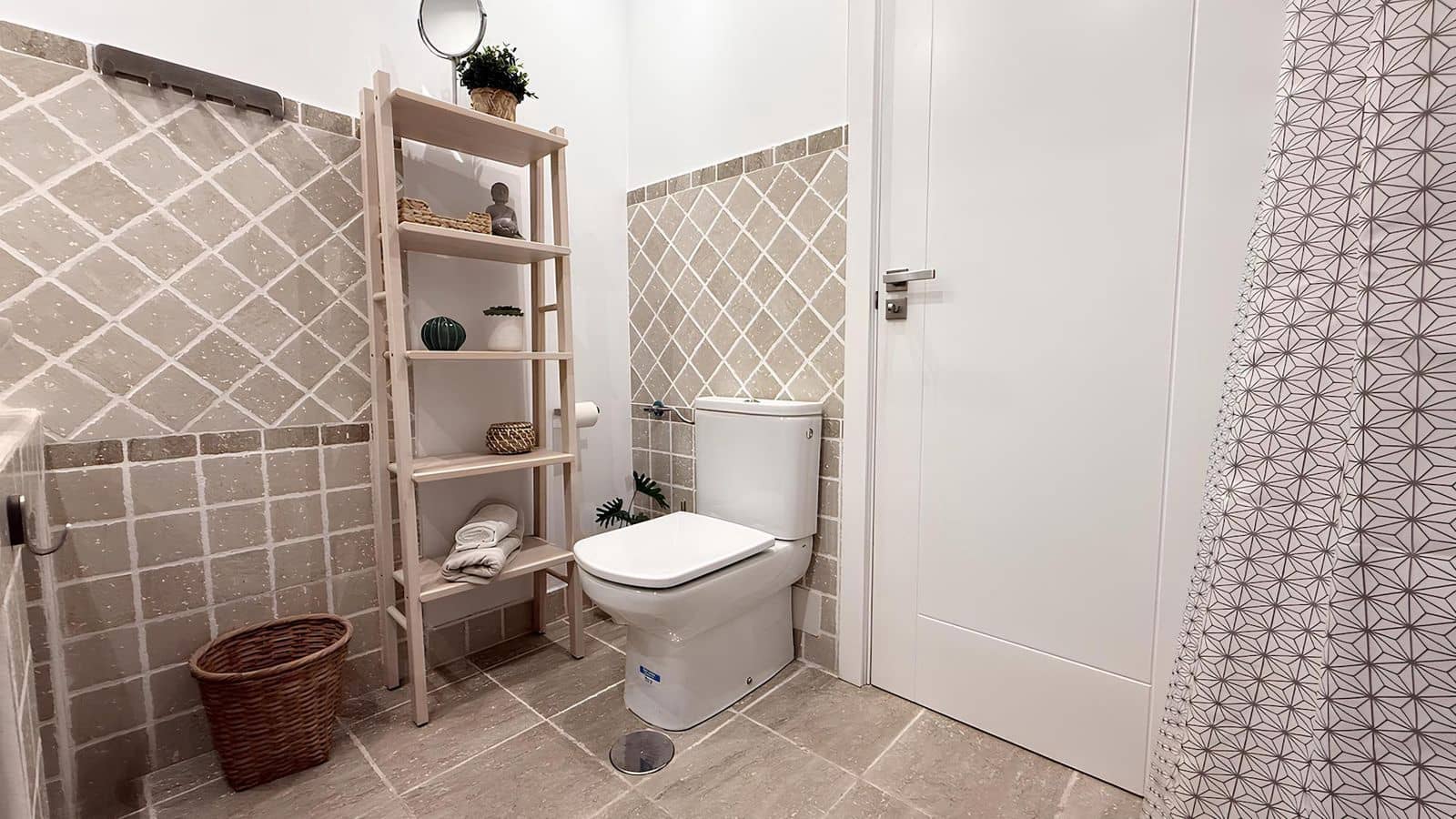 2 makuuhuone Huoneisto myytävänä paikassa New Golden Mile mukana uima-altaan - 349 000 € (Ref: 9649790)