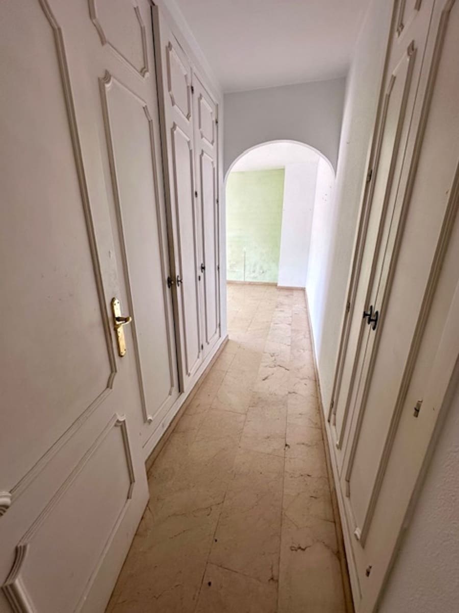 2 bedroom Apartment for sale in Estepona with pool garage - € 325,000 (Ref: 9652482)