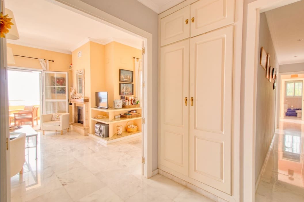 3 bedroom Apartment for sale in Manilva with pool - € 490,000 (Ref: 9652489)