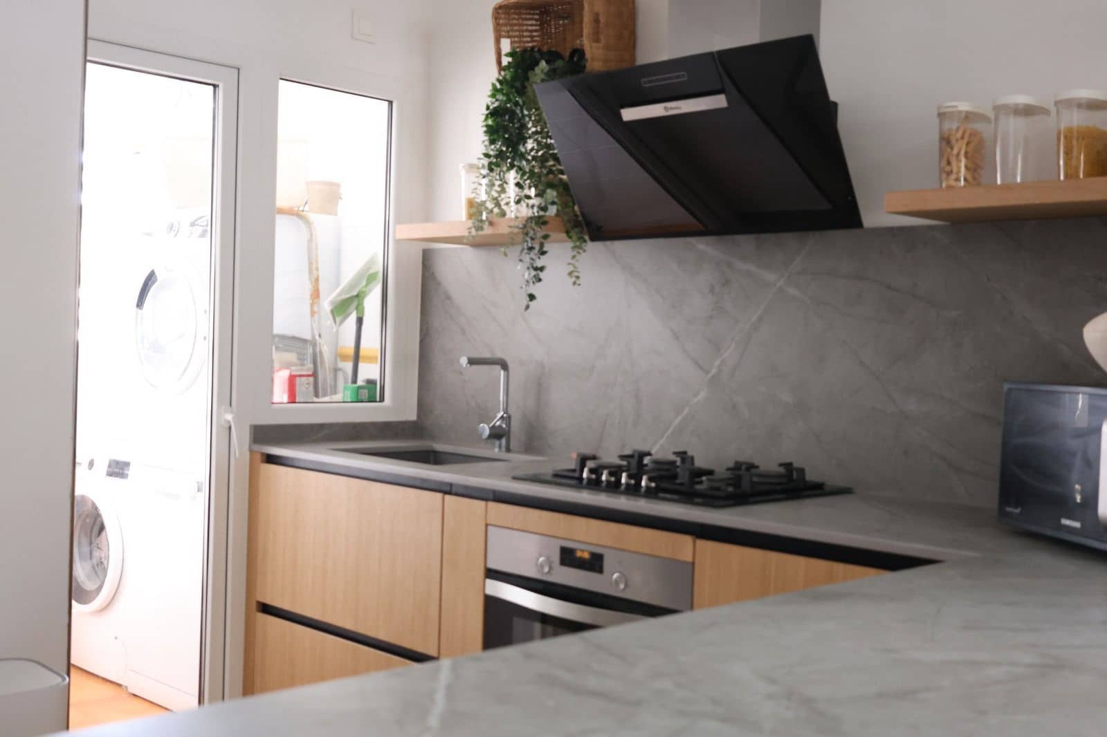 Apartamento de 3 habitaciones en Calahonda en venta con piscina garaje - 479.000 € (Ref: 9656069)