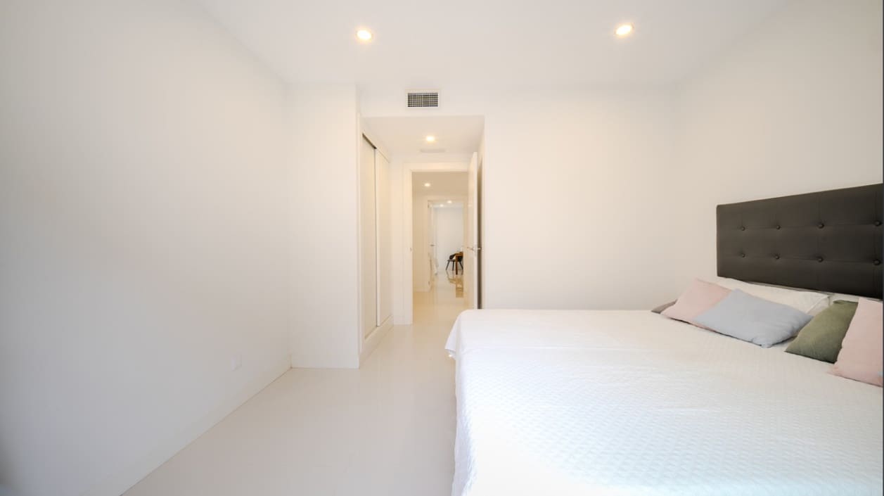 2 sovrum Lägenhet till salu i Manilva med pool garage - 335 000 € (Ref: 9656334)