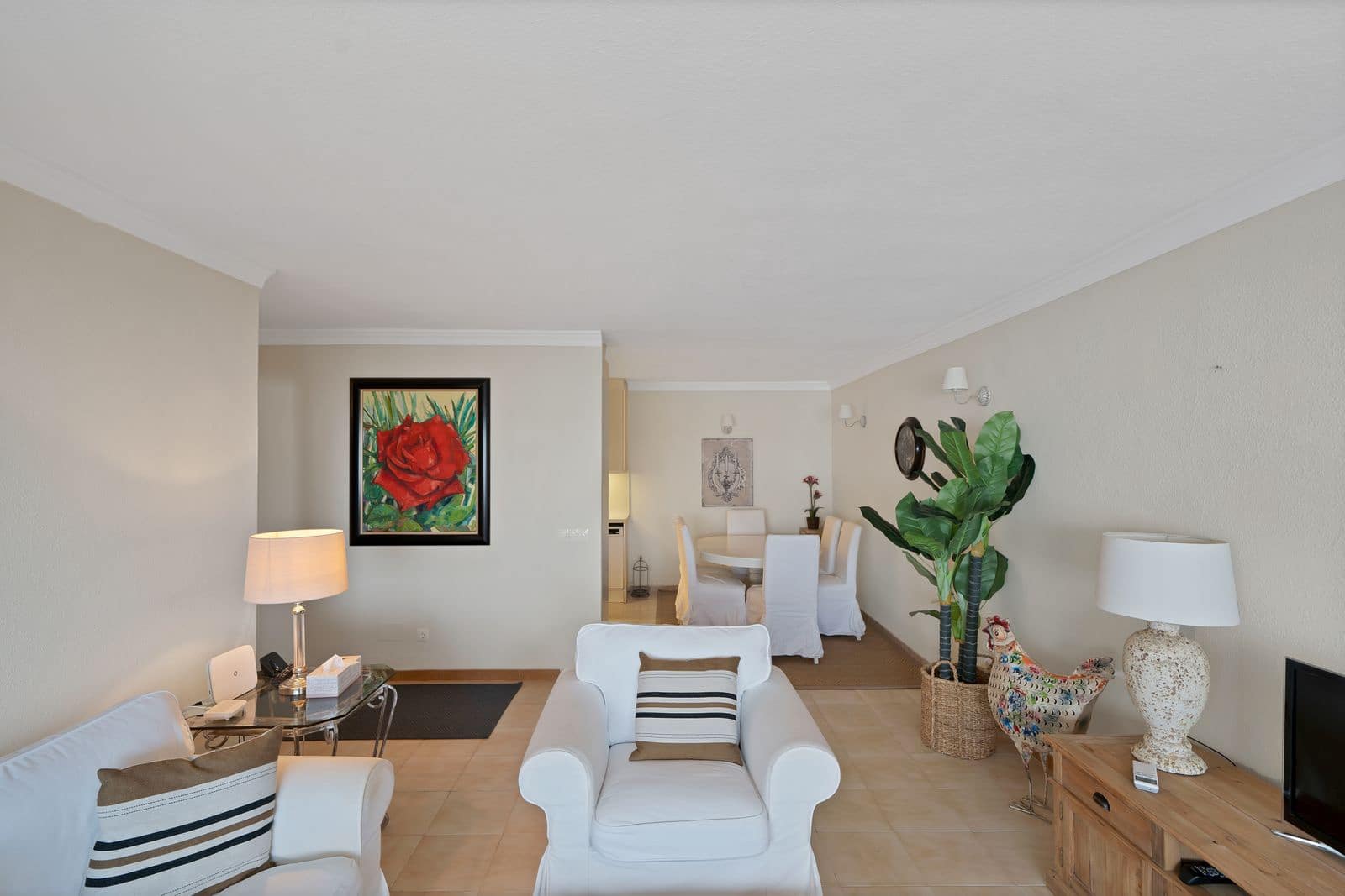 2 bedroom Apartment for sale in Estepona with pool - € 385,000 (Ref: 9656429)