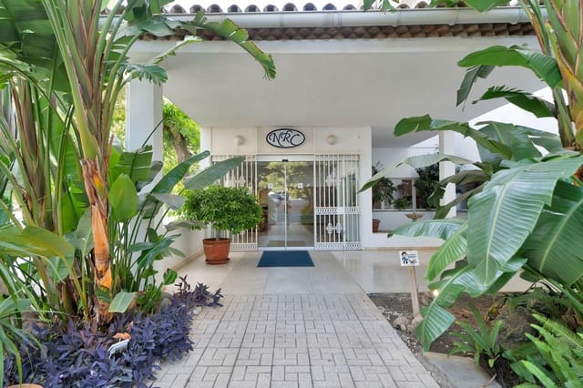 2 bedroom Apartment for sale in Estepona with pool - € 385,000 (Ref: 9656429)