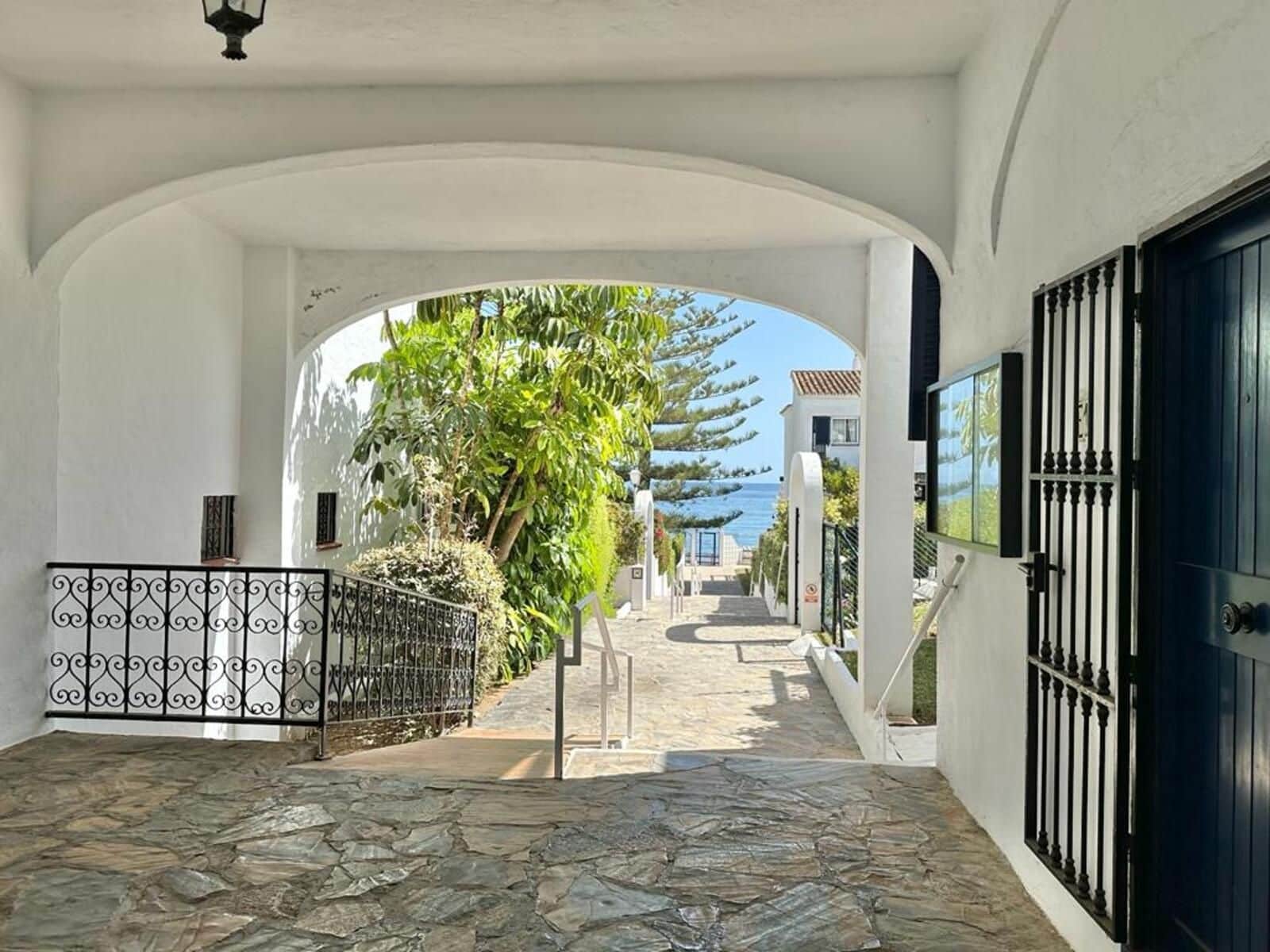 Apartamento de 4 habitaciones en Calahonda en venta con piscina - 380.000 € (Ref: 9656499)