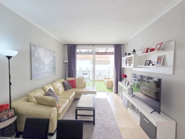 2 quarto Penthouse para venda em La Duquesa / Puerto de la Duquesa, Manilva com piscina - 295 000 € (Ref: 9659347)