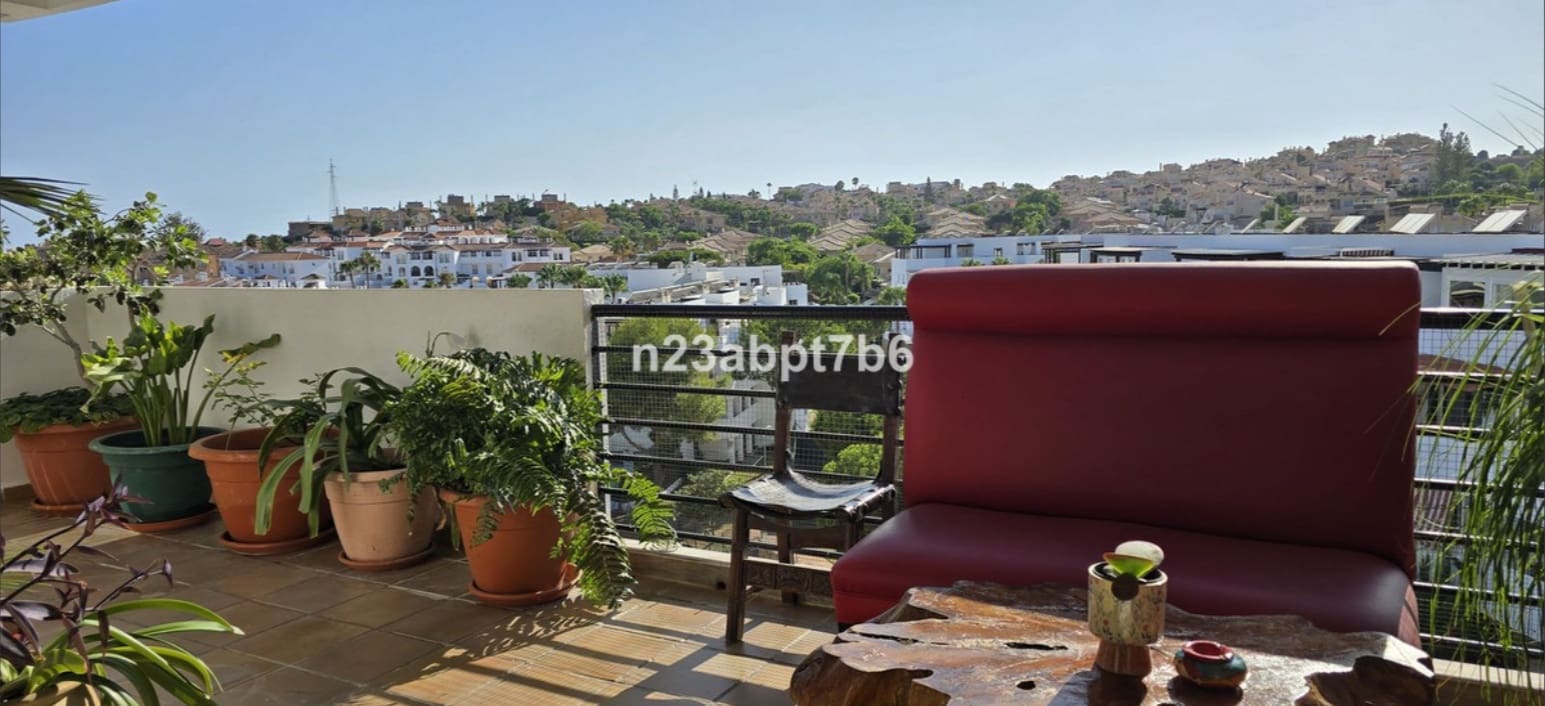 3 slaapkamer Appartement te koop in Riviera del Sol met zwembad garage - € 332.000 (Ref: 9662206)