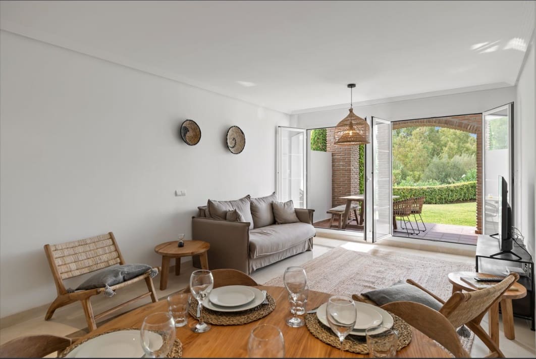 2 sypialnia Apartament na sprzedaż w Benahavis z basenem garażem - 455 000 € (Ref: 9662207)