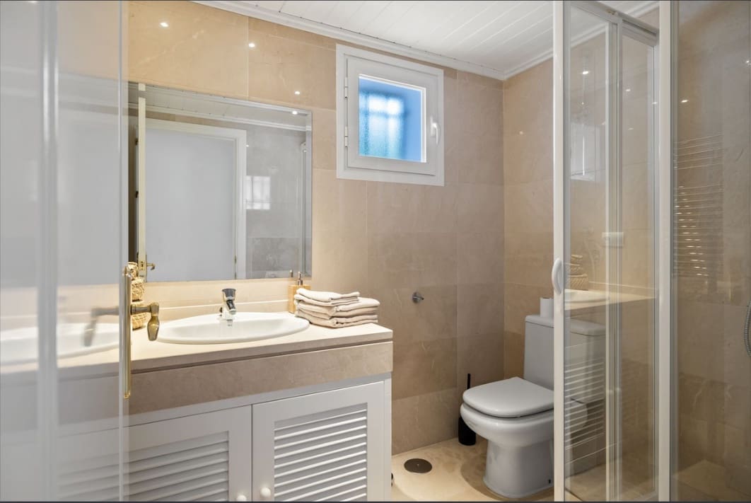 2 sypialnia Apartament na sprzedaż w Benahavis z basenem garażem - 455 000 € (Ref: 9662207)