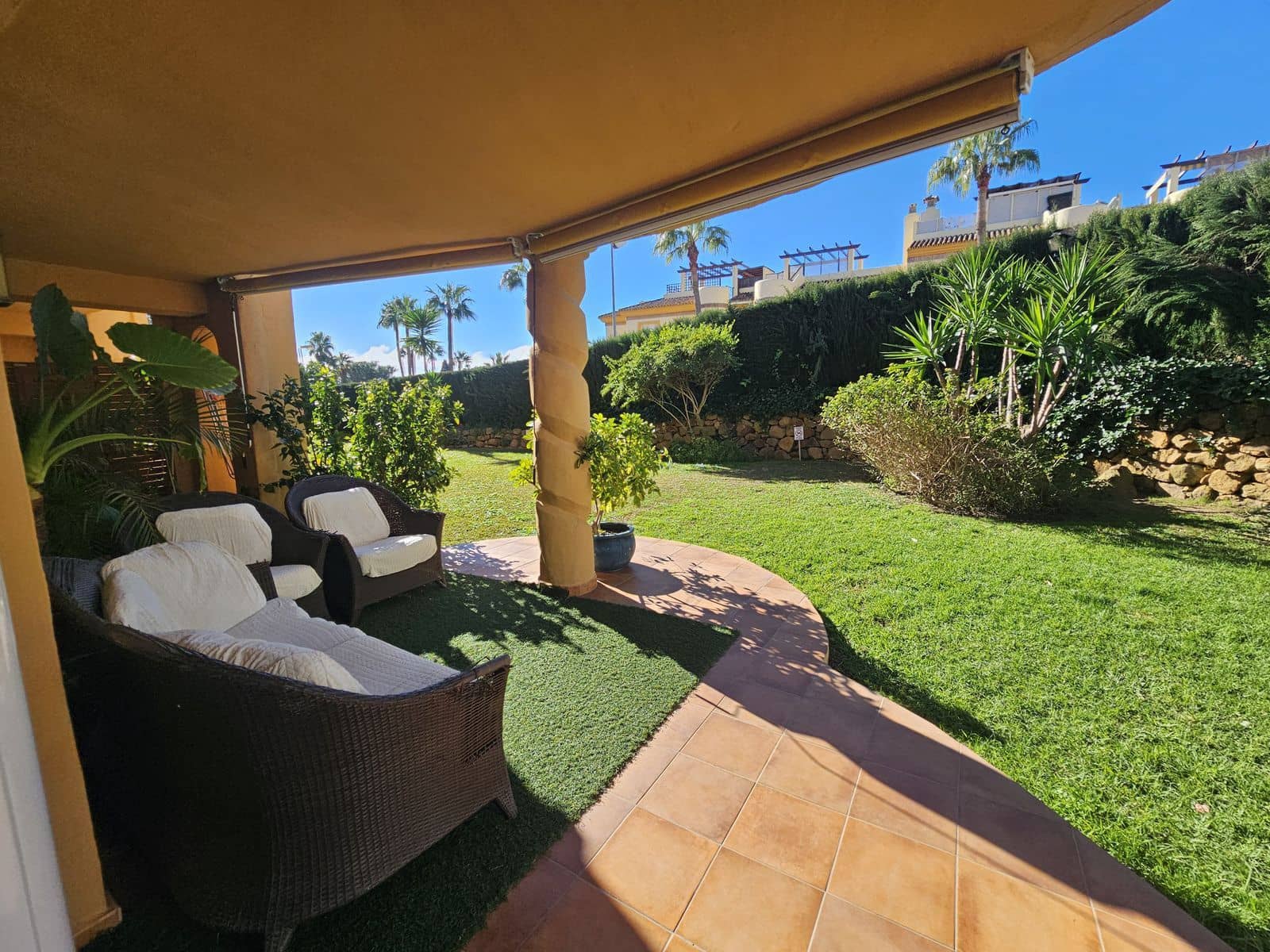 4 slaapkamer Appartement te koop in Calahonda met zwembad - € 419.500 (Ref: 9670566)