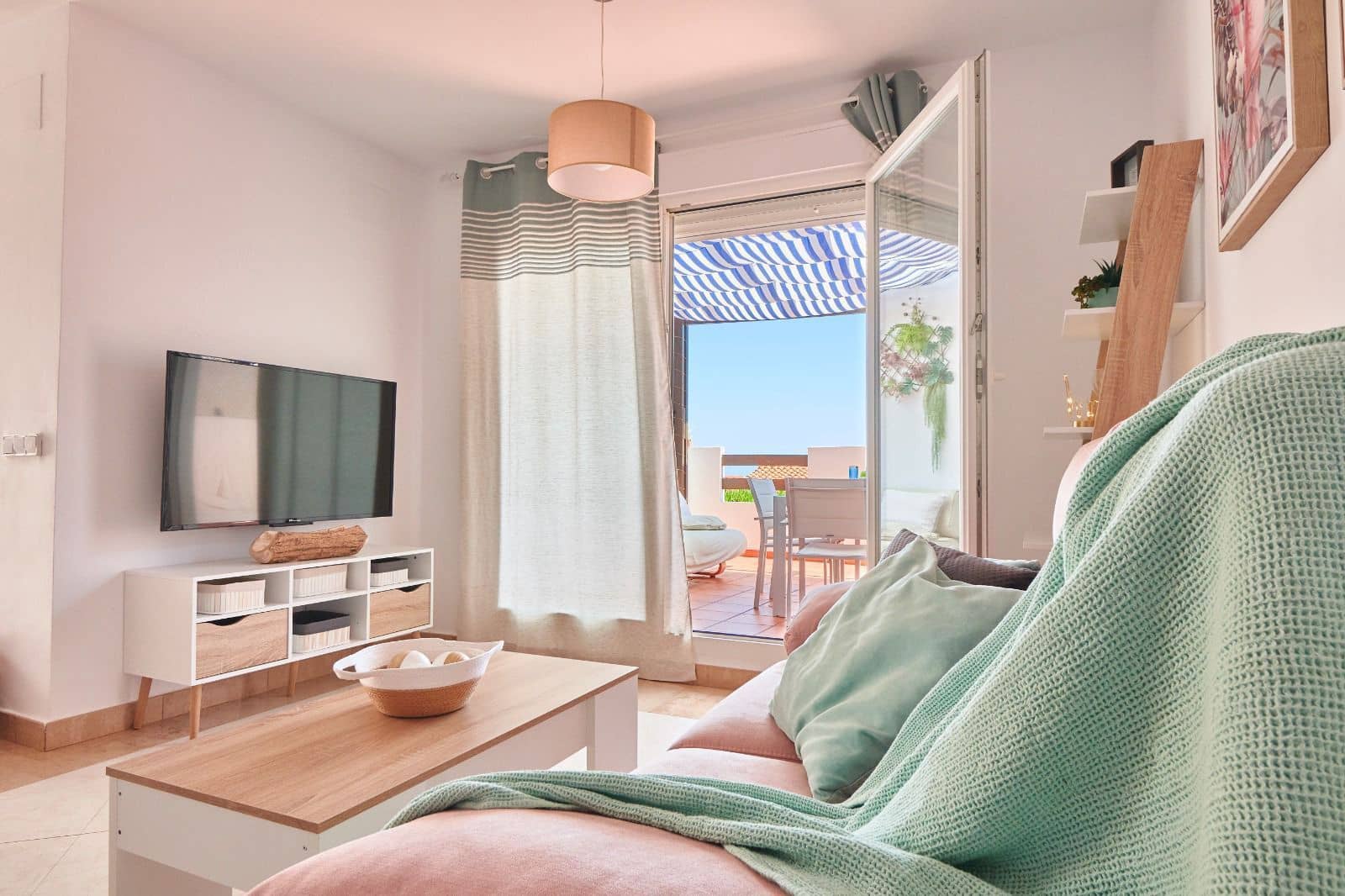 2 bedroom Apartment for sale in Manilva with pool garage - € 267,000 (Ref: 9670663)