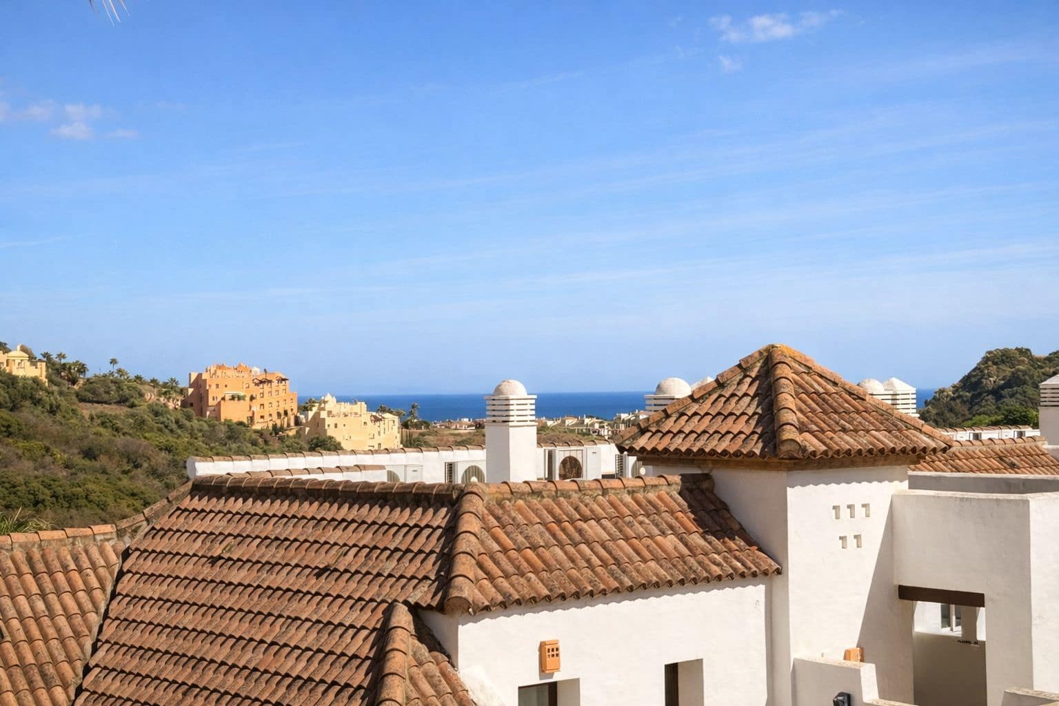 2 bedroom Apartment for sale in Manilva with pool - € 274,900 (Ref: 9670948)