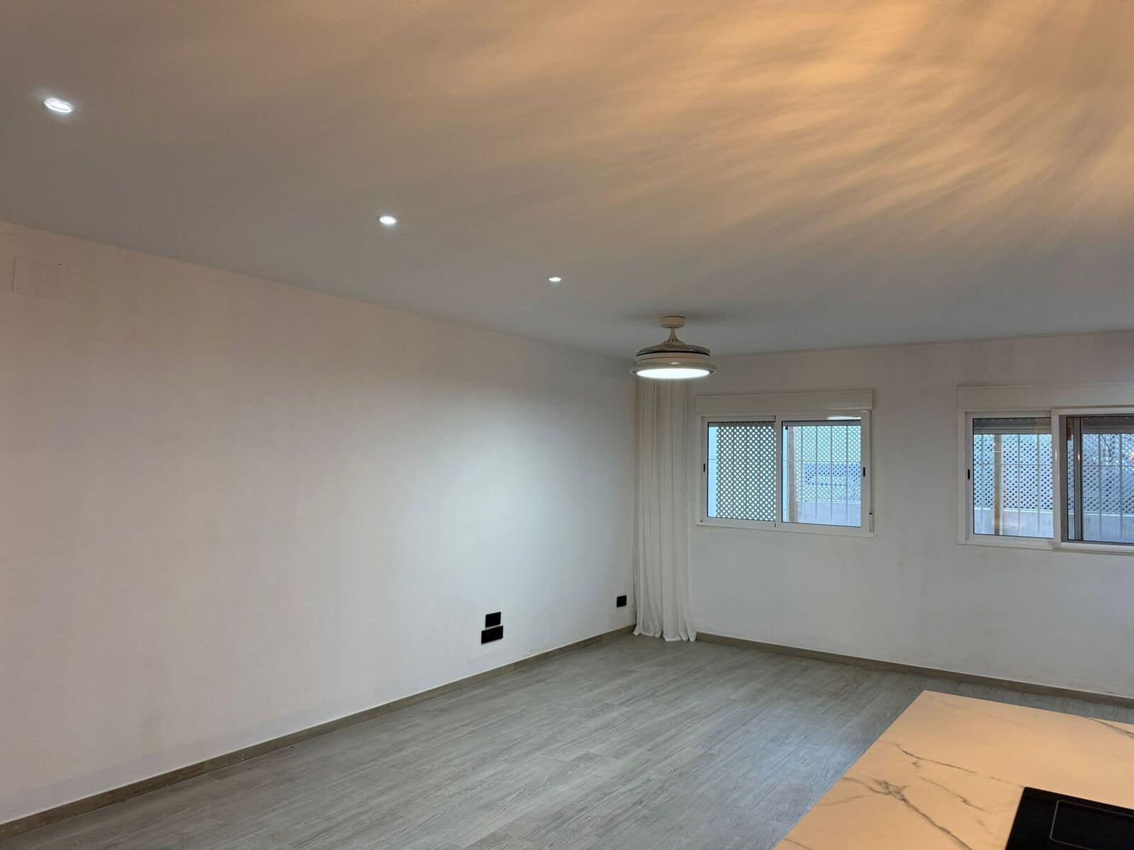 2 sypialnia Apartament na sprzedaż w Estepona z basenem - 259 000 € (Ref: 9670950)