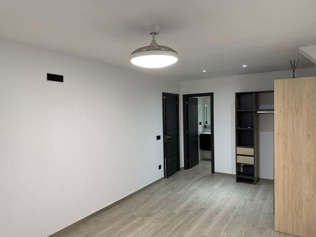 2 sypialnia Apartament na sprzedaż w Estepona z basenem - 259 000 € (Ref: 9670950)