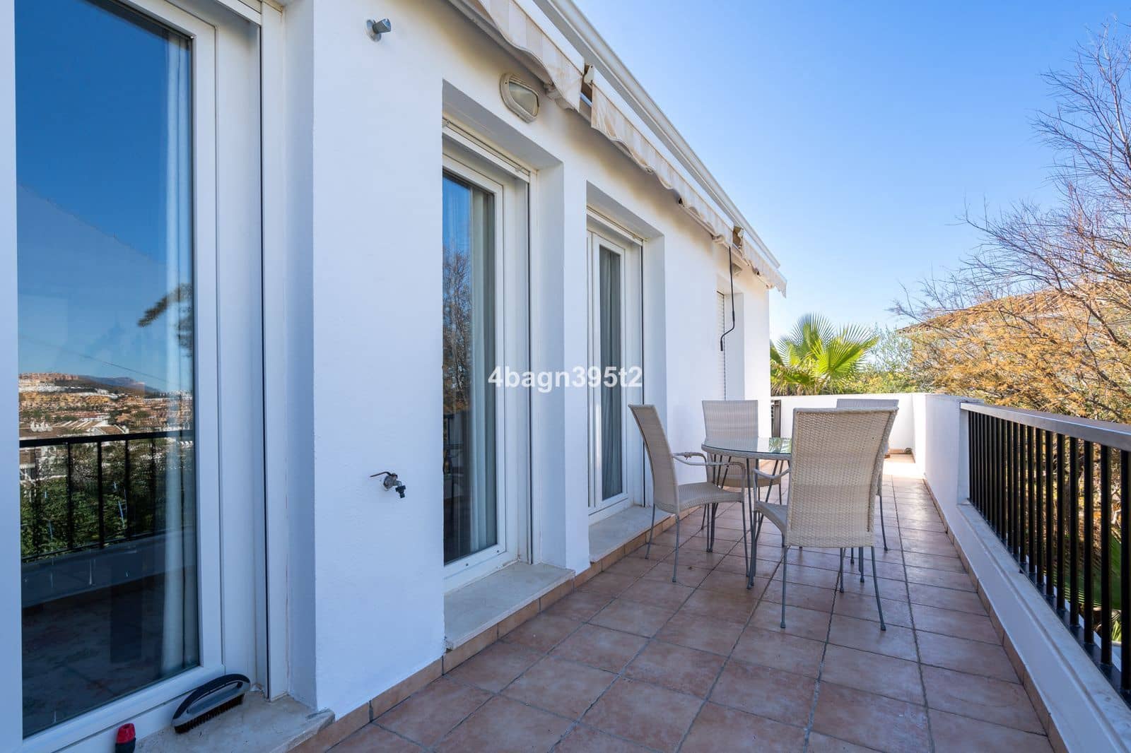 2 bedroom Apartment for sale in Malaga city with pool - € 295,000 (Ref: 9674165)