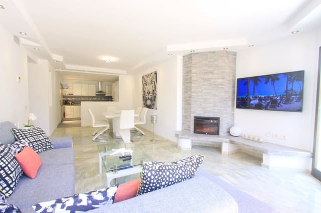 2 bedroom Apartment for sale in Elviria, Marbella with pool garage - € 470,000 (Ref: 9674188)