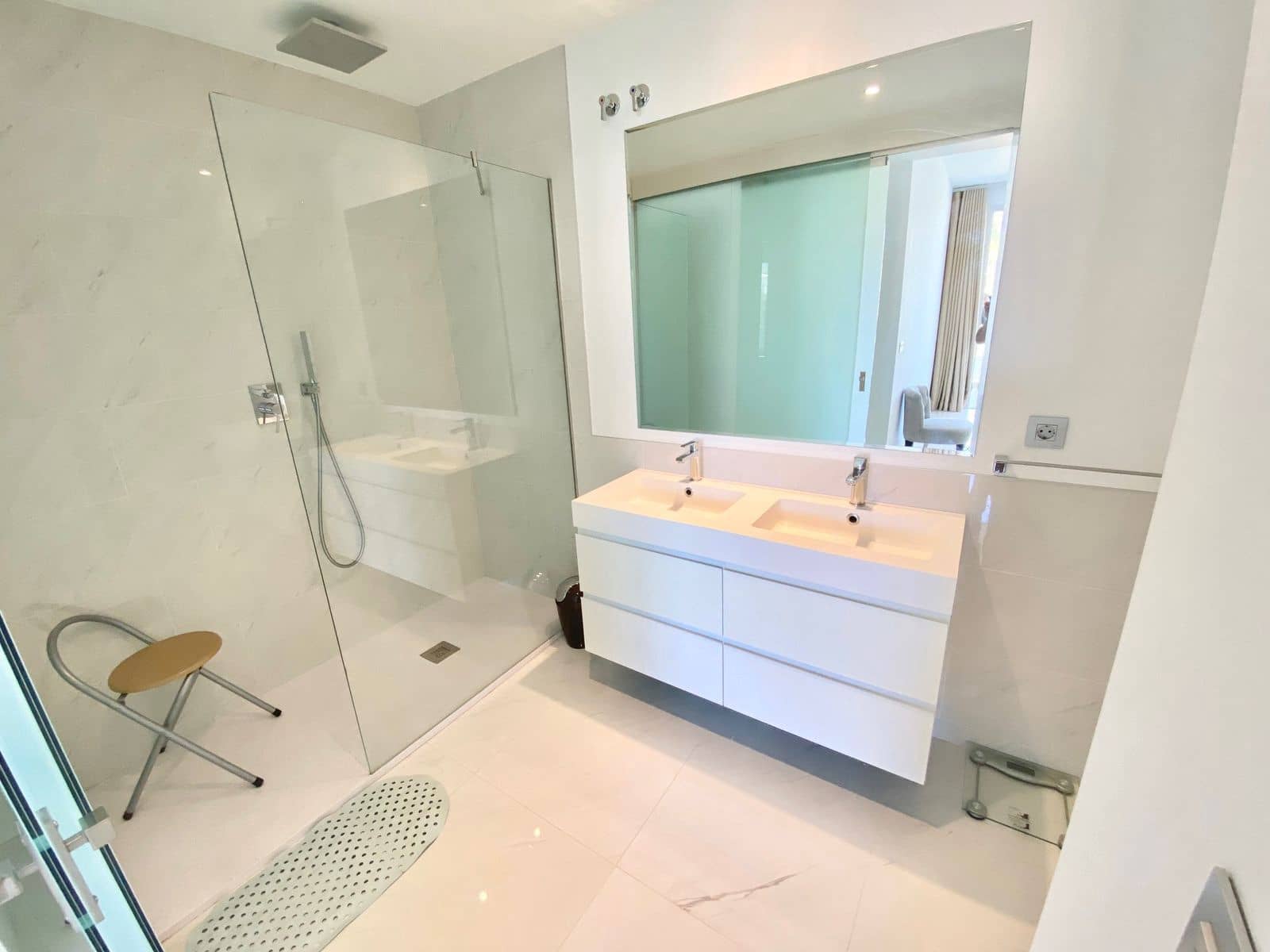 3 chambre Appartement à vendre à Estepona avec piscine garage - 500 000 € (Ref: 9674541)