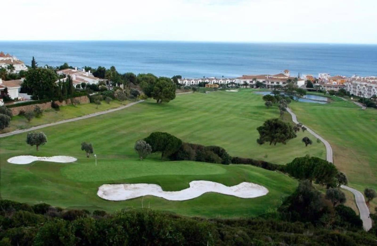 2 bedroom Apartment for sale in Manilva with pool - € 270,000 (Ref: 9674545)