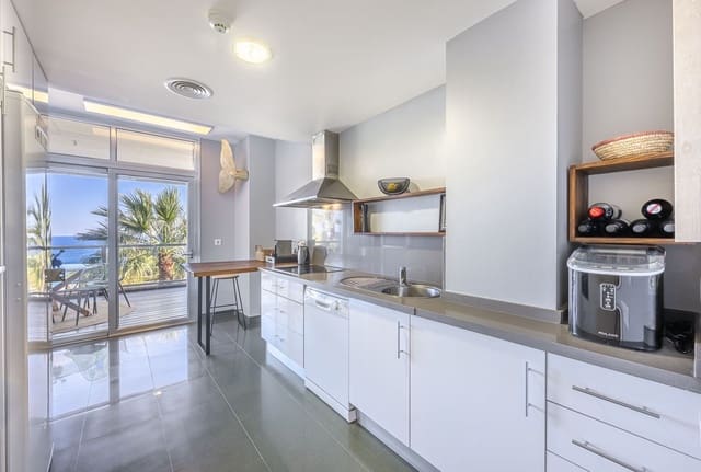 3 quarto Apartamento para venda em Manilva com piscina garagem - 450 000 € (Ref: 9674587)