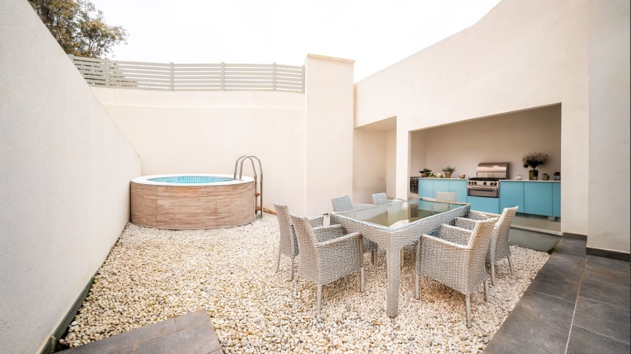 2 bedroom Apartment for sale in Manilva with pool garage - € 335,000 (Ref: 9674635)