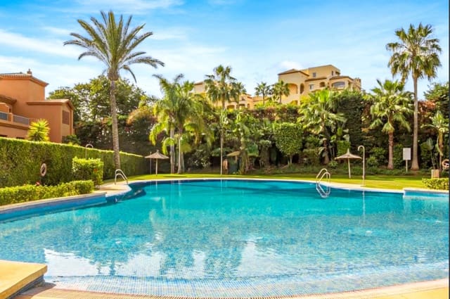 2 chambre Appartement à vendre à Estepona avec piscine - 450 000 € (Ref: 9674668)