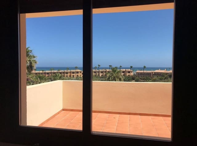 3 bedroom Penthouse for sale in Manilva with pool garage - € 379,500 (Ref: 9674670)