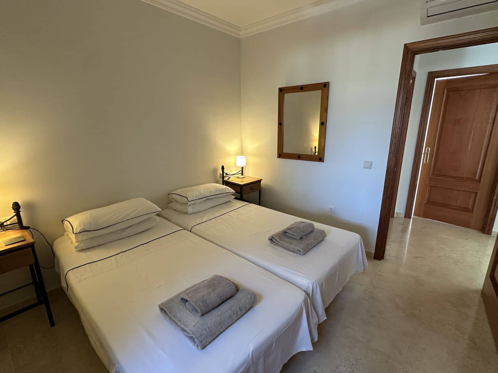 2 slaapkamer Appartement te koop in La Cala Hills met zwembad garage - € 345.000 (Ref: 9674673)