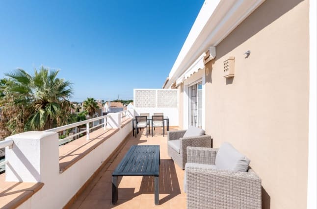 2 Zimmer Penthouse zu verkaufen in Estepona mit Pool - 419.000 € (Ref: 9674674)