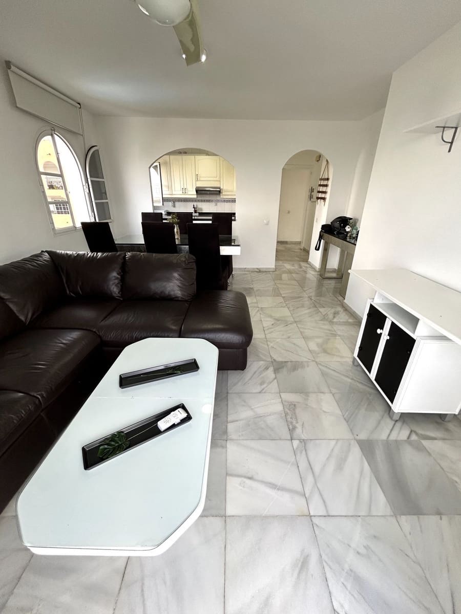 3 soveværelse Penthouse til salg i Estepona med swimmingpool garage - € 650.000 (Ref: 9677686)