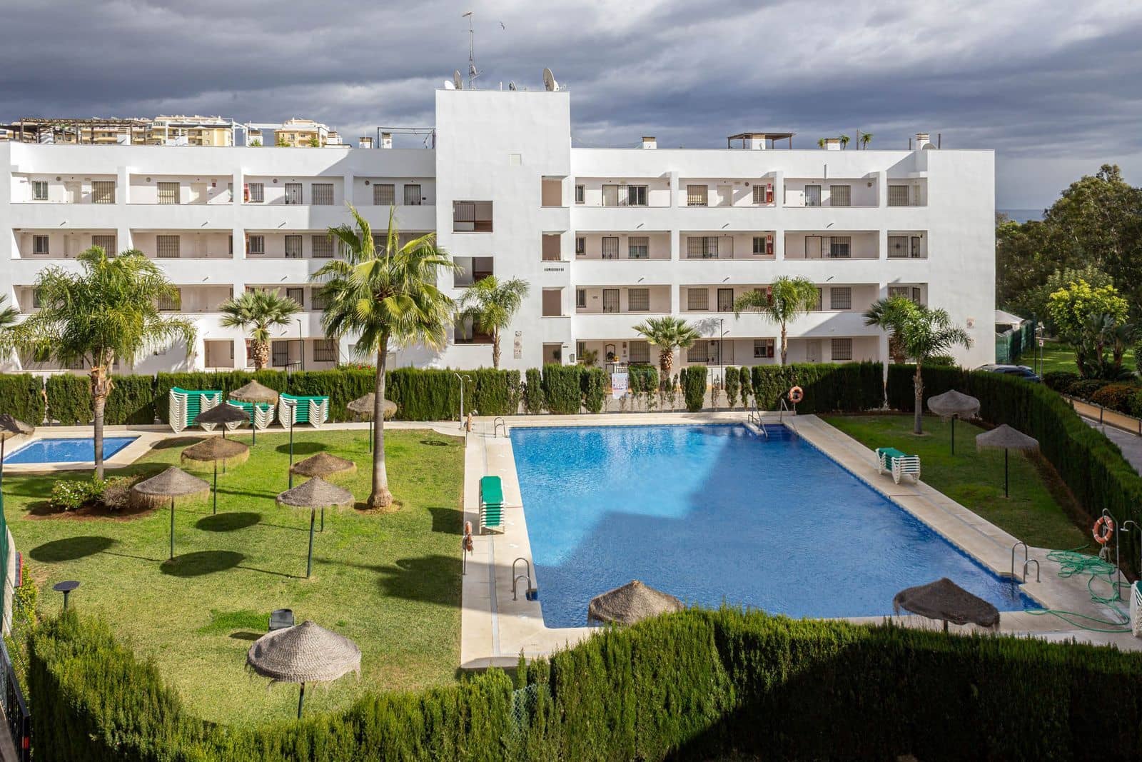 2 bedroom Apartment for sale in La Cala de Mijas with pool - € 325,000 (Ref: 9677735)