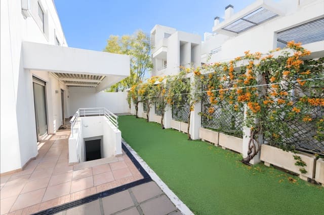 3 soveværelse Lejlighed til salg i La Cala de Mijas, Mijas med swimmingpool - € 409.000 (Ref: 9677807)