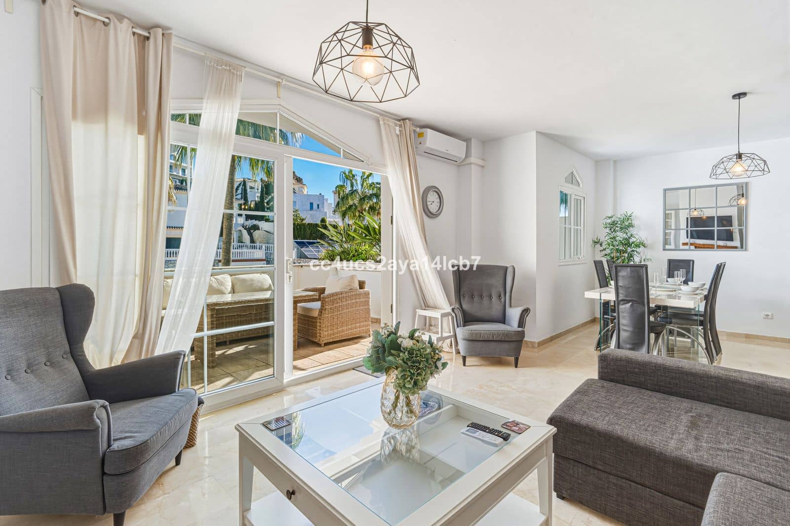 3 soveværelse Lejlighed til salg i Riviera del Sol med swimmingpool - € 375.000 (Ref: 9677814)