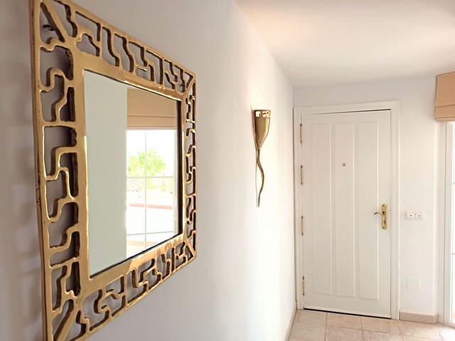 2 soveværelse Penthouse til salg i Miraflores, Málaga by med swimmingpool - € 469.000 (Ref: 9677821)