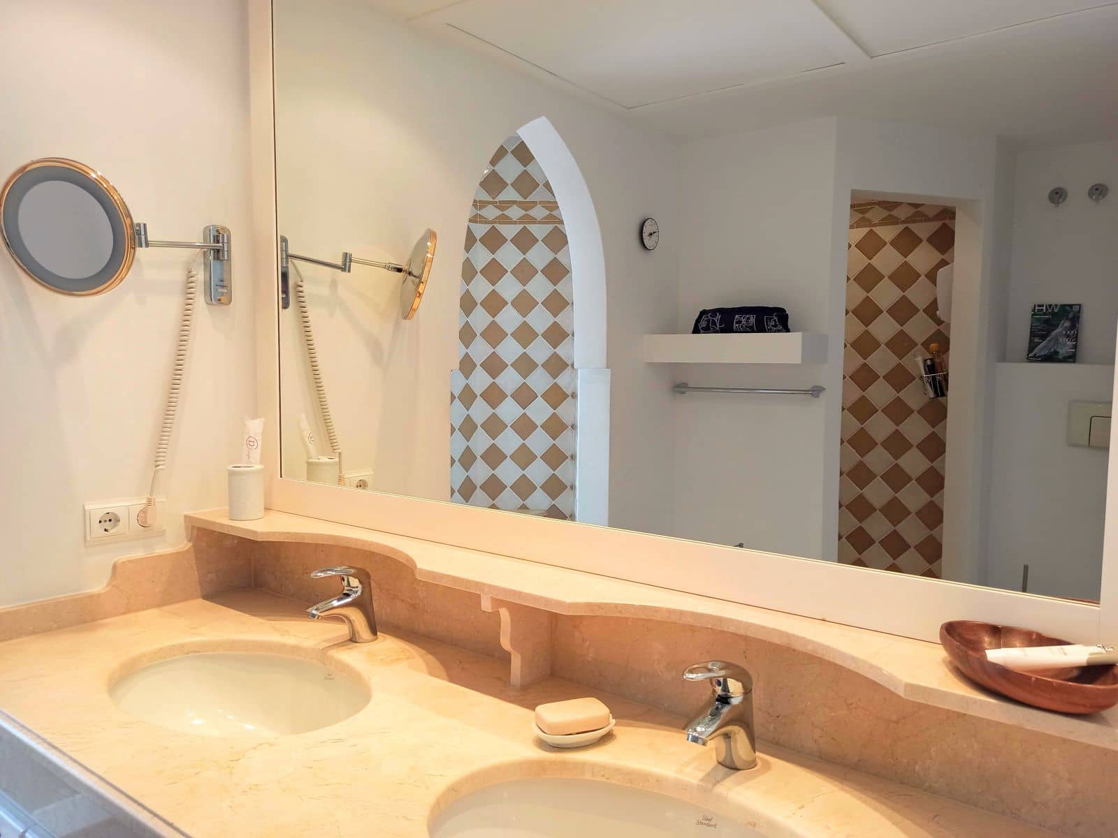 2 soveværelse Penthouse til salg i Malaga by med swimmingpool - € 469.000 (Ref: 9677821)