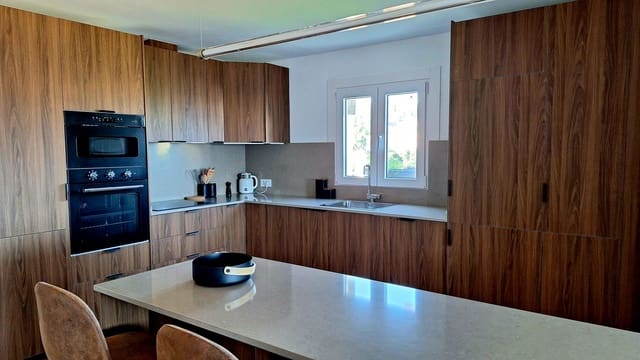 3 bedroom Penthouse for sale in Estepona - € 429,900 (Ref: 9680539)