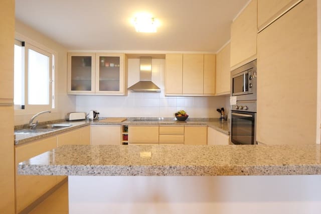 2 slaapkamer Appartement te koop in Calahonda, Mijas met zwembad - € 369.920 (Ref: 9680544)