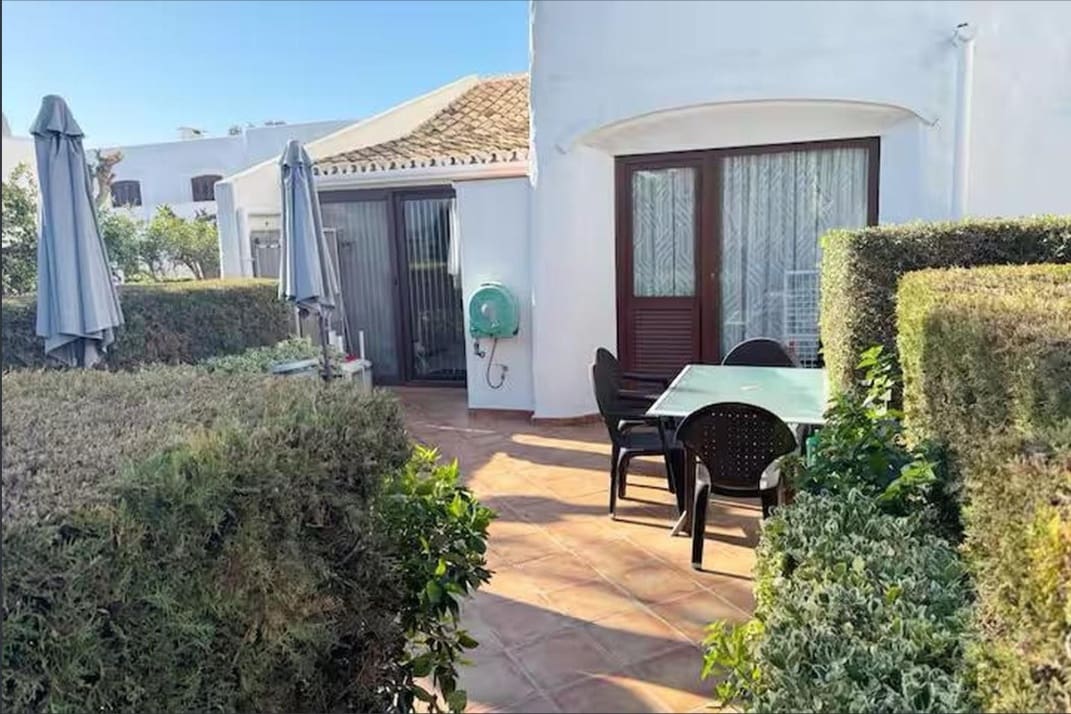 2 soverom Leilighet til salgs i Estepona med svømmebasseng garasje - € 500 000 (Ref: 9682626)