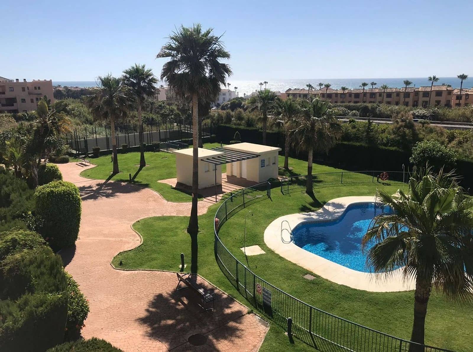 3 soveværelse Penthouse til salg i Manilva med swimmingpool - € 379.500 (Ref: 9683184)