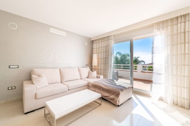 2 soveværelse Penthouse til salg i Estepona med swimmingpool - € 419.000 (Ref: 9683197)