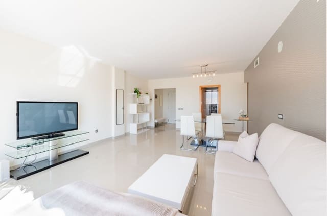 2 soveværelse Penthouse til salg i Estepona med swimmingpool - € 419.000 (Ref: 9683197)