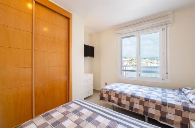 2 soveværelse Penthouse til salg i Estepona med swimmingpool - € 419.000 (Ref: 9683197)