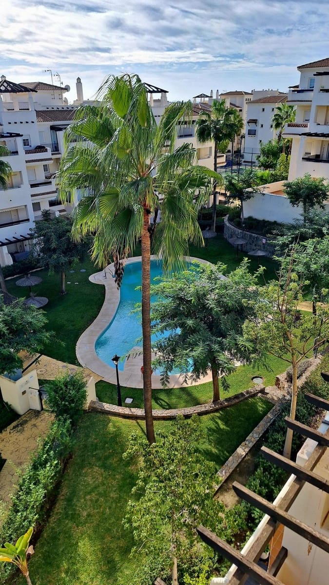 2 quarto Penthouse para venda em La Duquesa / Puerto de la Duquesa com piscina - 295 000 € (Ref: 9683215)