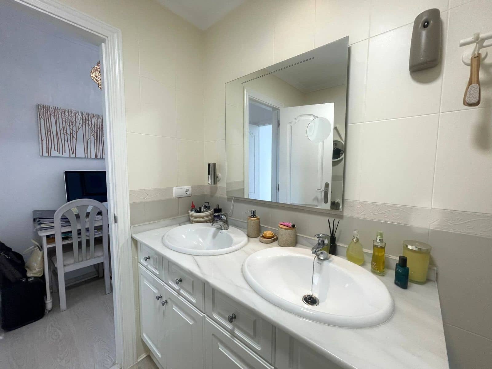 2 bedroom Penthouse for sale in Estepona with pool garage - € 399,000 (Ref: 9683269)