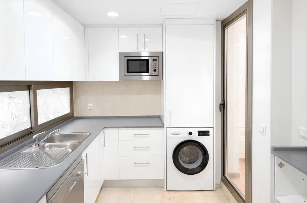 3 makuuhuone Huoneisto myytävänä paikassa La Cala de Mijas mukana uima-altaan - 409 000 € (Ref: 9683491)