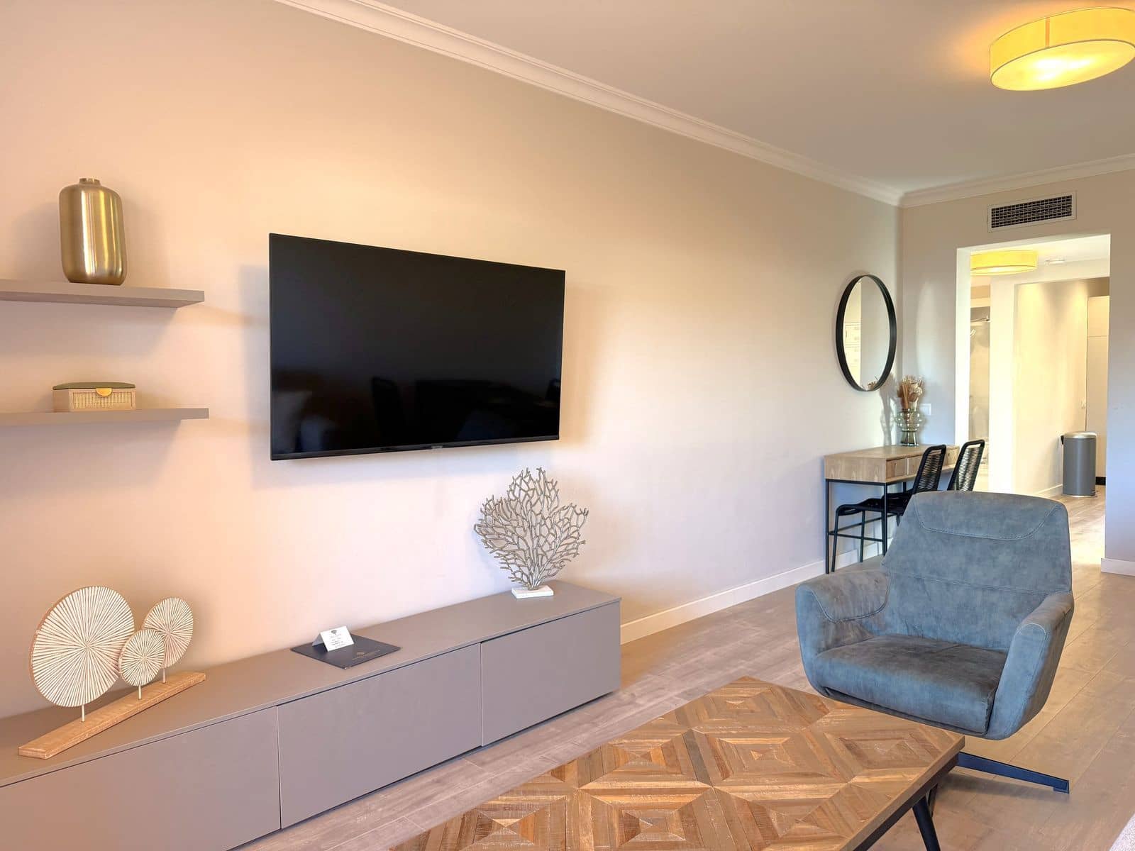 3 sypialnia Penthouse na sprzedaż w Benahavis z basenem - 380 000 € (Ref: 9683823)