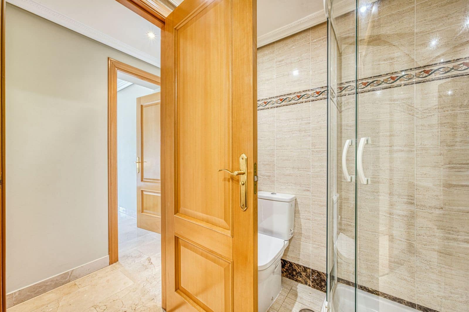 2 sypialnia Apartament na sprzedaż w Benahavis z basenem garażem - 435 000 € (Ref: 9686554)