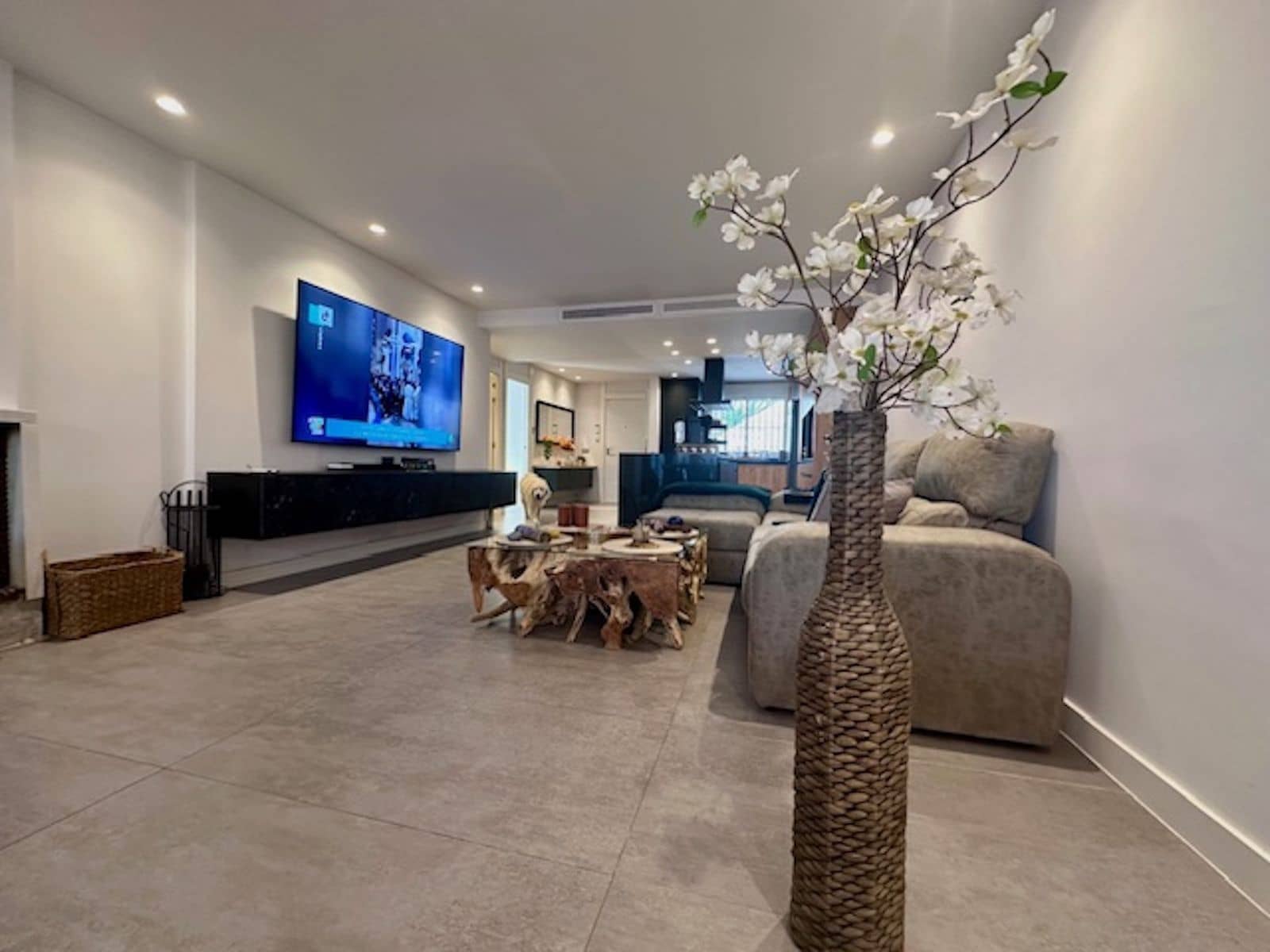 2 quarto Apartamento para venda em Estepona com piscina garagem - 450 000 € (Ref: 9687242)